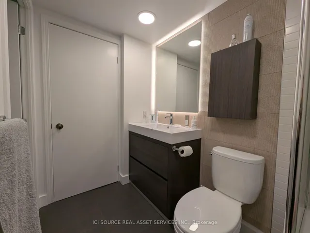 Additional image 29 of 954 King St Unit 319