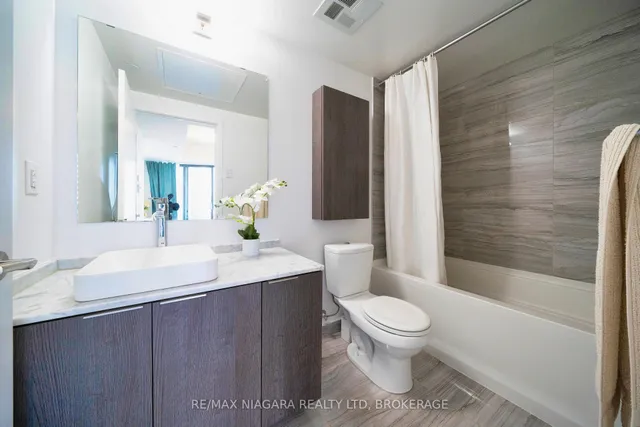 Additional image 32 of 11 Wellesley St Unit 1105