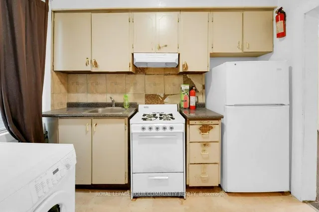 Additional image 22 of 23 Fernwood Park Ave