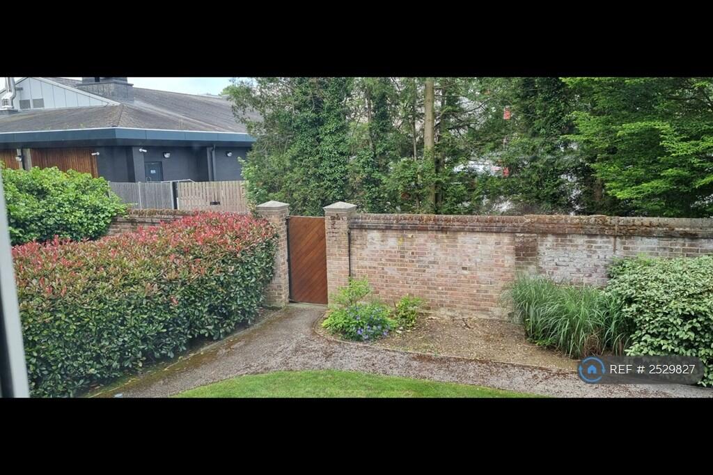 Additional image 6 of Bennets Lodge, Harpenden, AL5