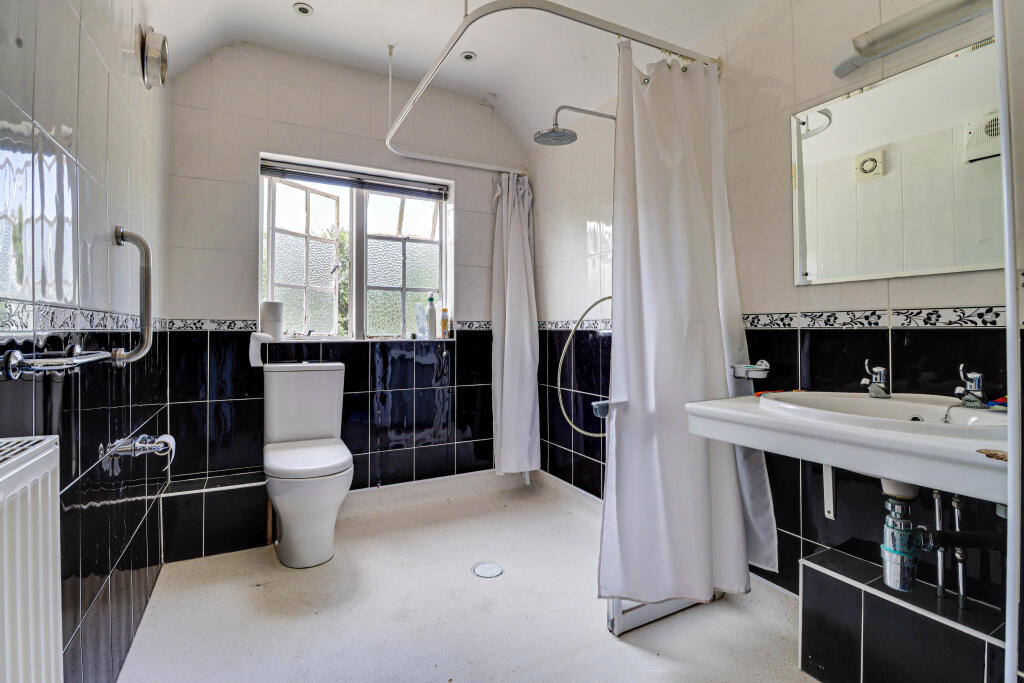 Additional image 10 of Southdown Road, Harpenden, AL5