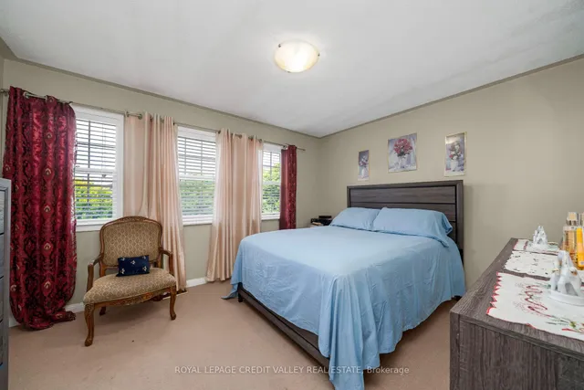 Additional image 17 of 19 Dunlop Crt