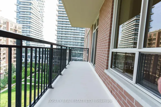 Additional image 34 of 1105 Leslie St Unit 801