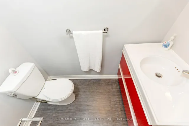 Additional image 31 of 292 Randall Cres