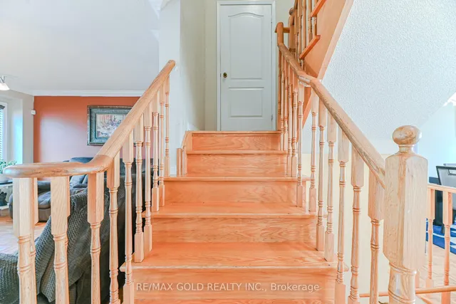 Additional image 19 of 48 Nostalgia Crt