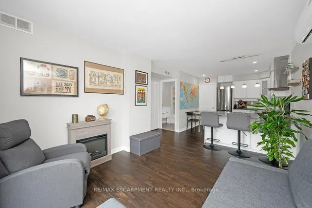 Additional image 5 of 28 Victoria Ave Unit 102