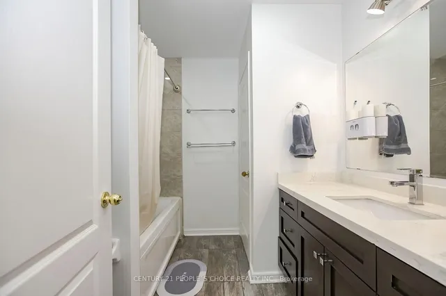 Additional image 33 of 47 Garibaldi Dr