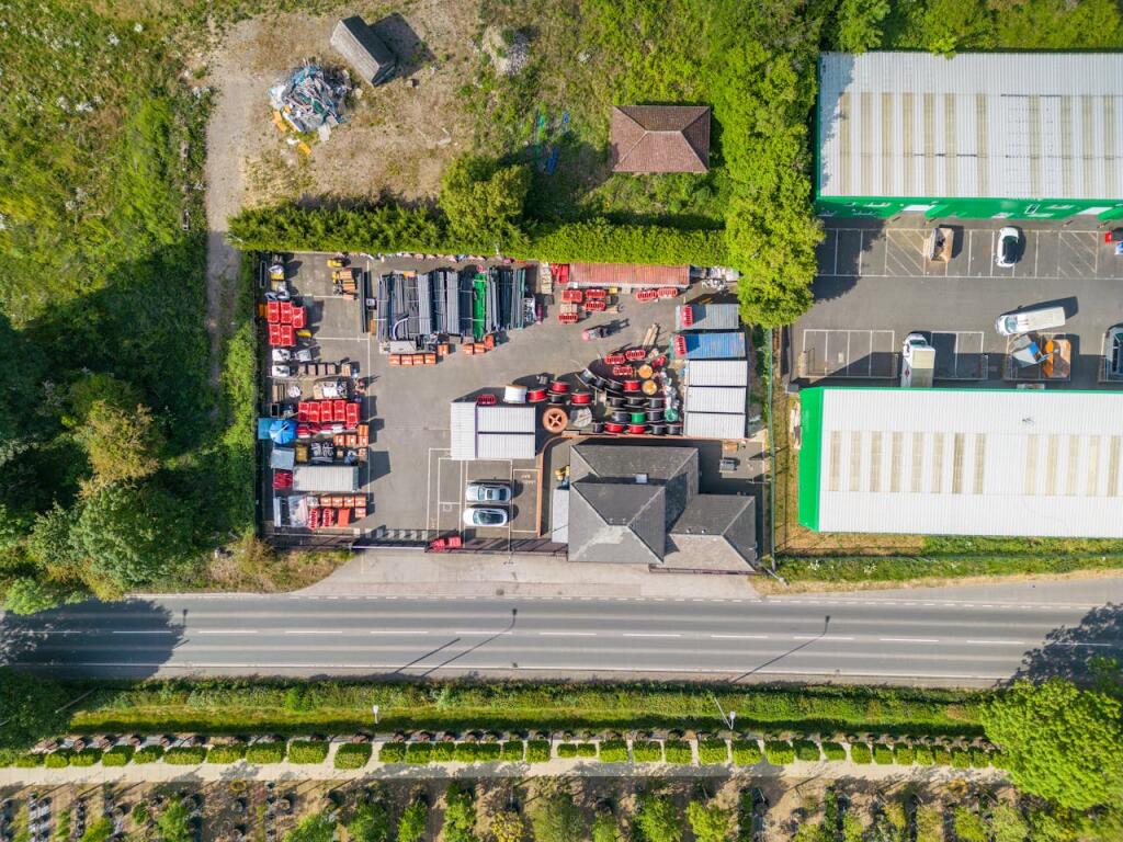 Additional image 2 of H&MV Engineering Site, London Road, Flamstead, St. Albans, AL3 8HG