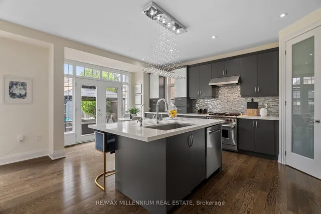 Additional image 11 of 51 Legendary Circ