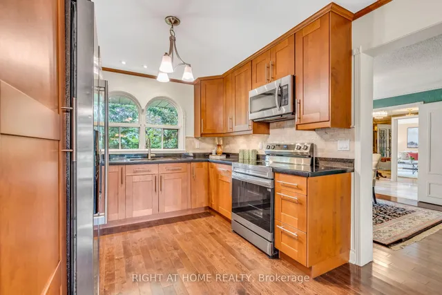 Additional image 33 of 5 Poplar Heights Dr