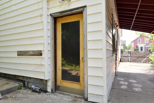 Additional image 30 of 449 Mary St