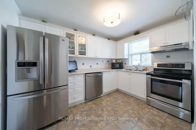 Additional image 9 of 82 Colonial Ave