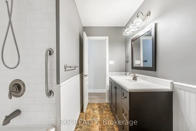 Additional image 14 of 653 Elliott Cres
