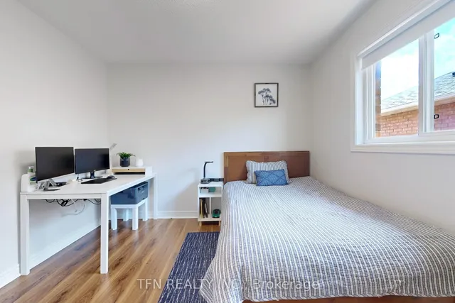 Additional image 26 of 851 Clemens Cres