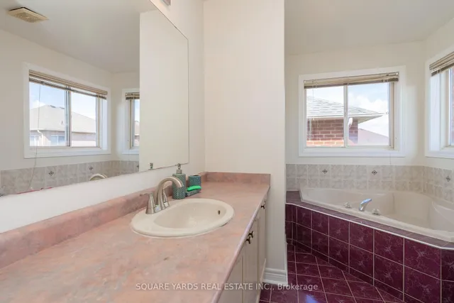 Additional image 28 of 8 Brambank Cres