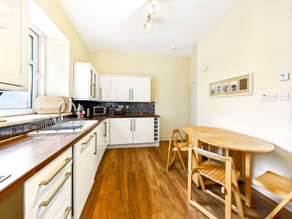 Additional image 5 of Flat F, 20 Whitehall Place, Aberdeen AB25 2PA