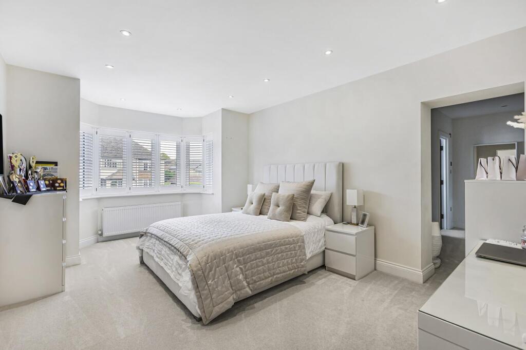 Additional image 23 of The Grove, Brookmans Park , Herts