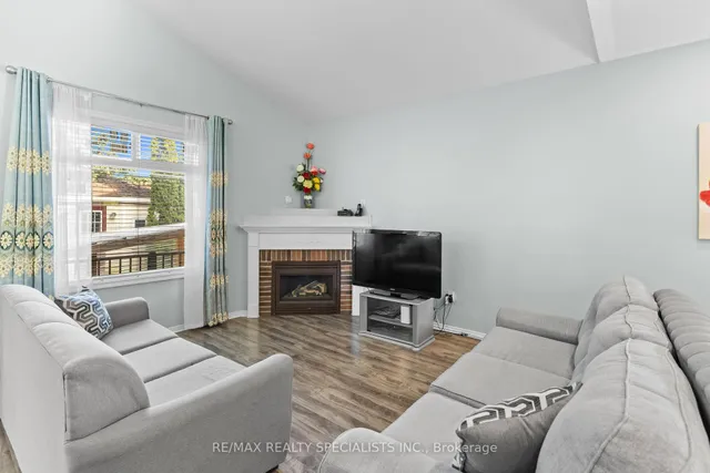 Additional image 16 of 17 Bushberry Rd