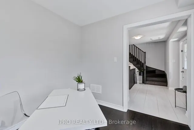 Additional image 11 of 1 Haymarket Dr