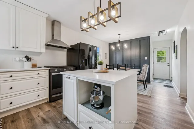 Additional image 10 of 33 Hamel Ave