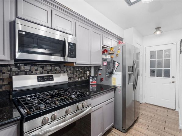 13031 Crystal Cove Dr, Houston, TX 77044
