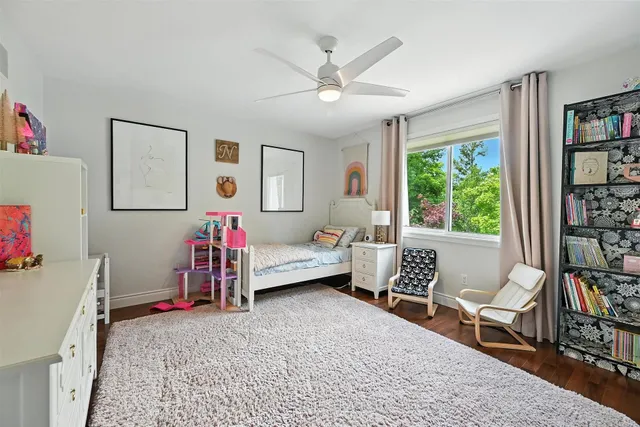 Additional image 30 of 4240 Dunvegan Rd