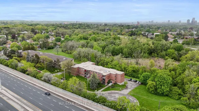 Additional image 38 of 4 Avalon Pl Unit 305