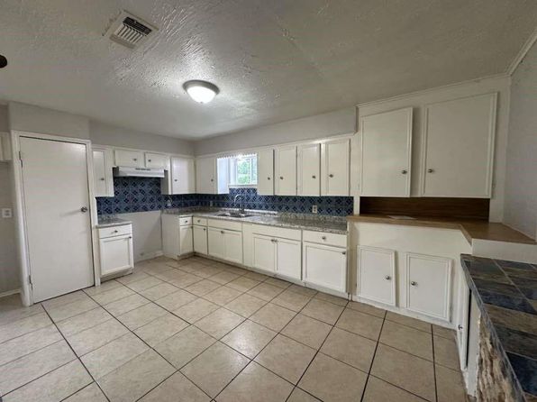 7717 Bigwood St, Houston, TX 77016