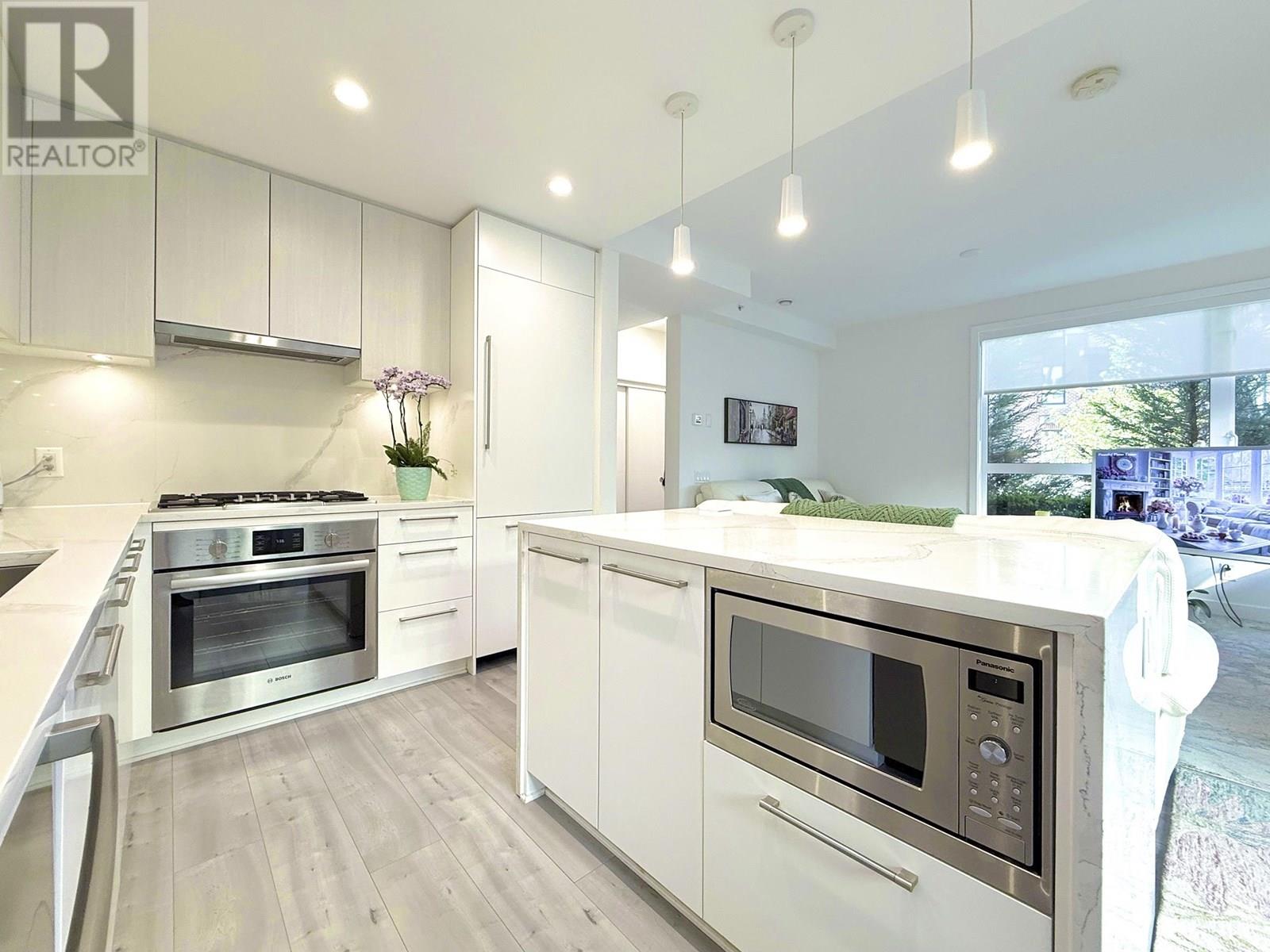 133 2035 GLENAIRE DRIVE|North Vancouver, British Columbia V7P1Y2