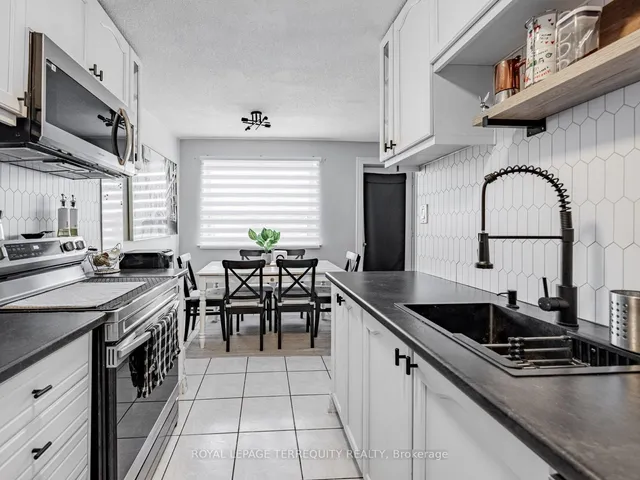 Additional image 14 of 2411 New St Unit 205