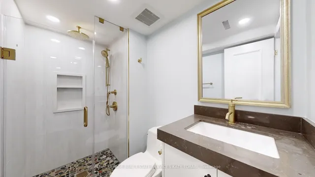 Additional image 41 of 21 Forest Heights Blvd