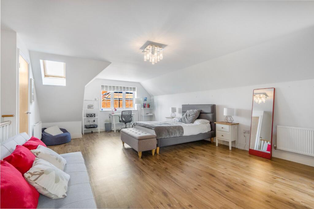 Additional image 10 of Mortimer Crescent, Kings Park, St. Albans, Hertfordshire, AL3