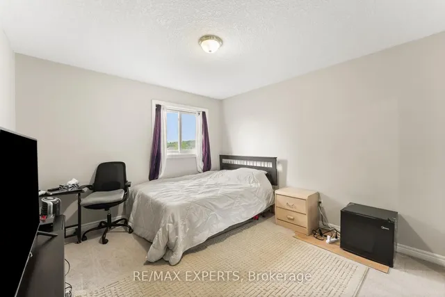 Additional image 33 of 56 Steepleridge St