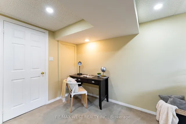 Additional image 26 of 31 Pixley Cres