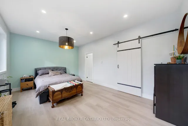 Additional image 22 of 579 Chamberlain Rd