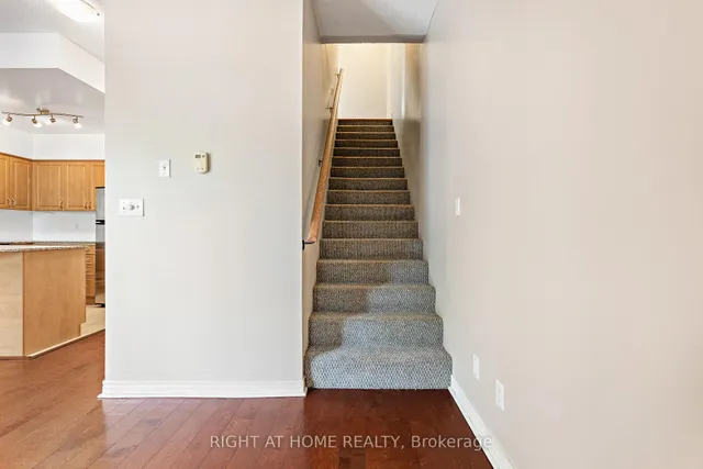 Additional image 19 of 205 Wellesley St Unit 205