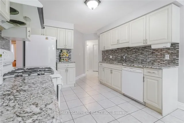 Additional image 9 of 42 Hillgarden Dr