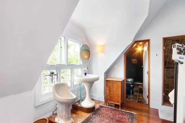 Additional image 11 of 499 Palmerston Blvd