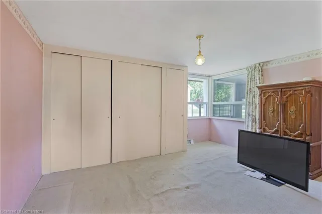 Additional image 16 of 342 Old Guelph Rd