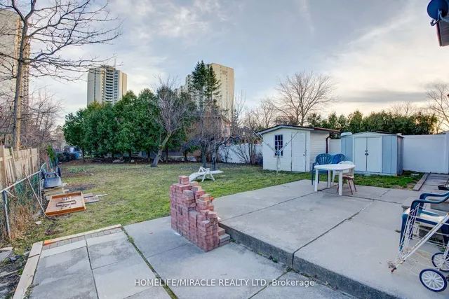 Additional image 40 of 71 Kingsview Blvd