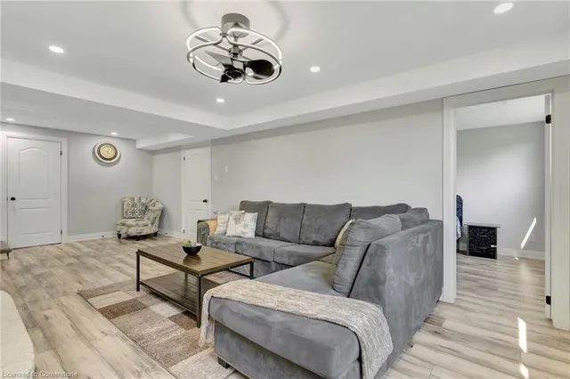 Additional image 20 of 101 Devonglen Dr