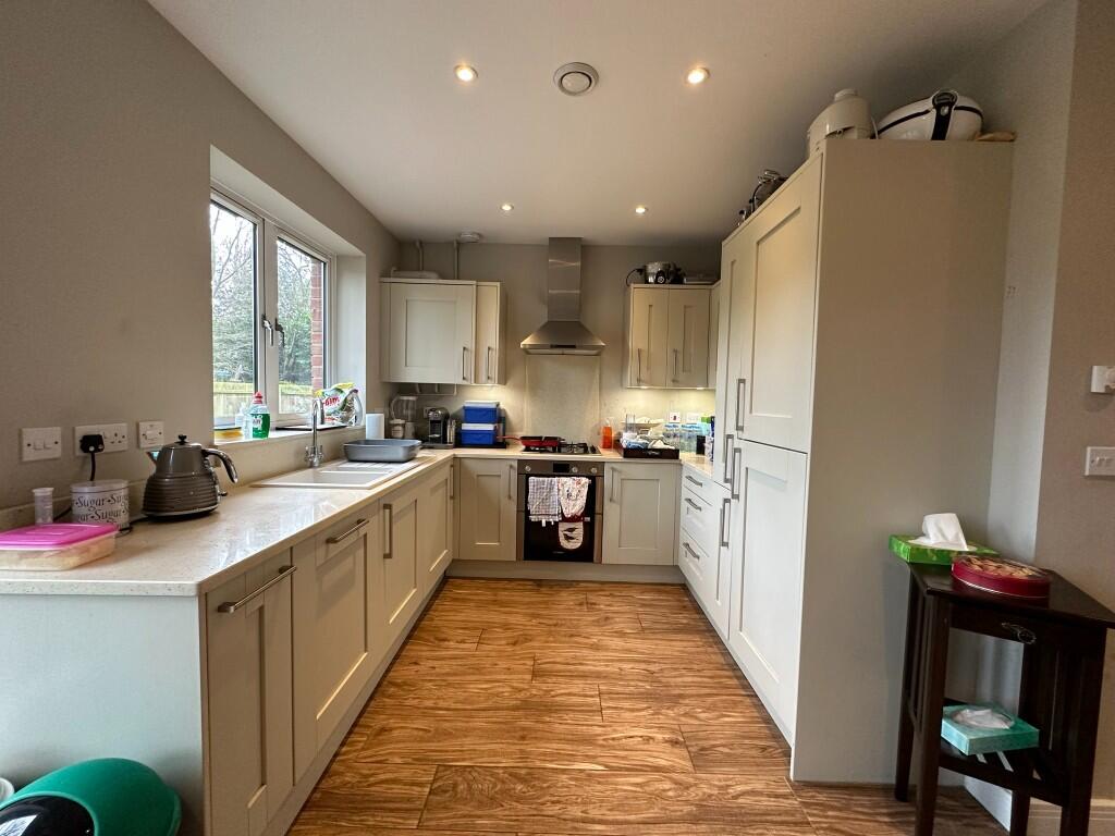 Additional image 23 of Green Close, AL9