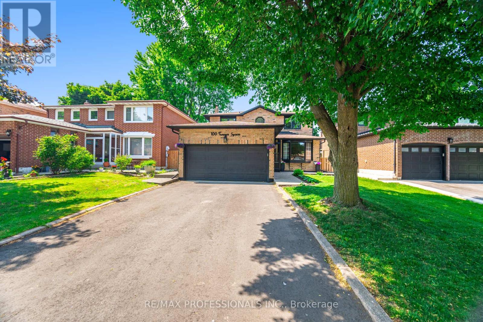 Property image for 100 TANAGER SQUARE|Brampton (Heart Lake West), Ontario L6Z1X2