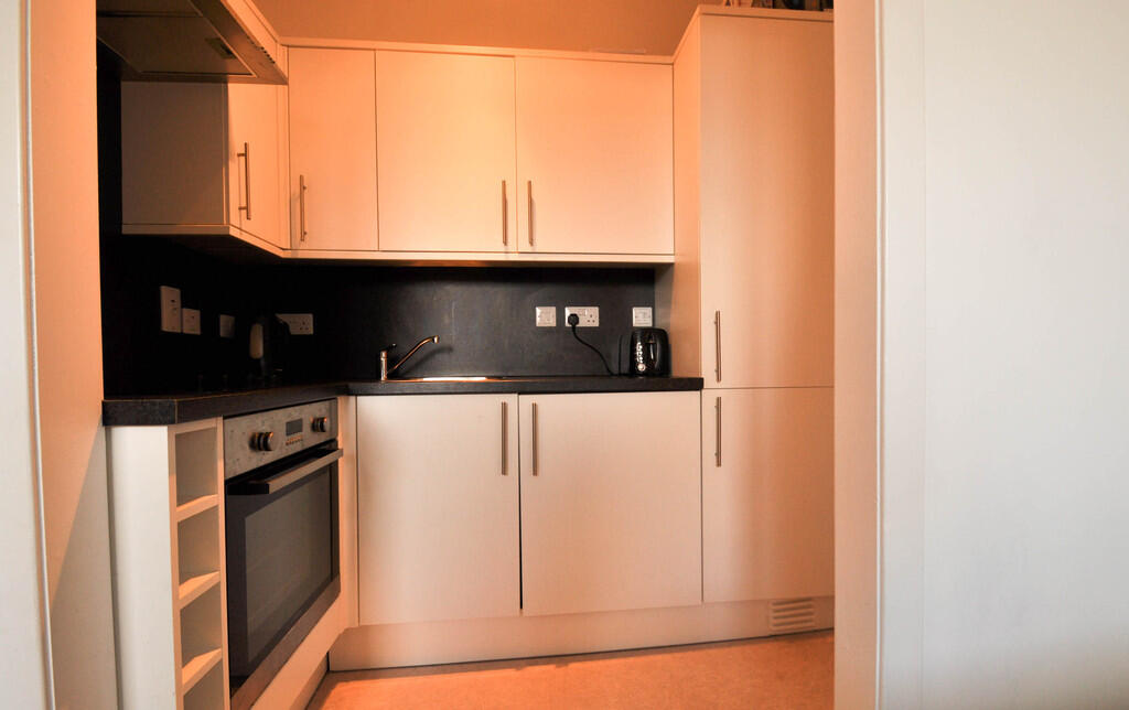 Additional image 4 of Esslemont Avenue