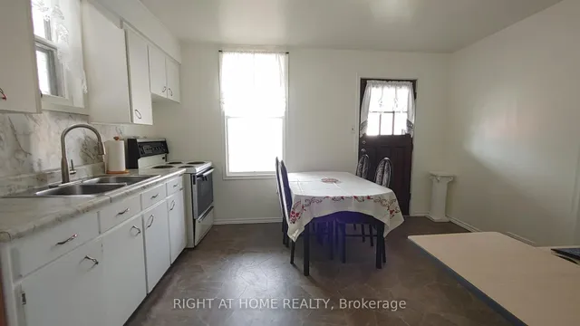 Additional image 10 of 698 Cannon St