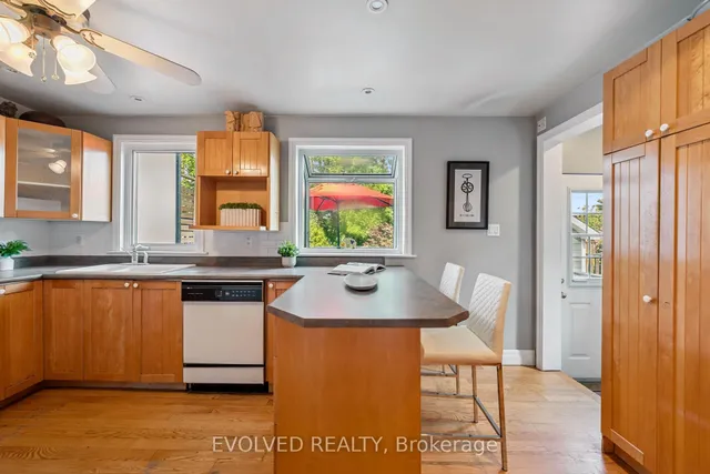 Additional image 12 of 19 Twenty Fourth St