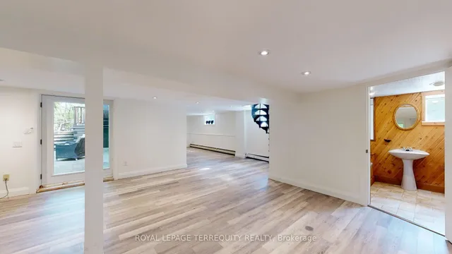 Additional image 38 of 65 Burnhamthorpe Cres