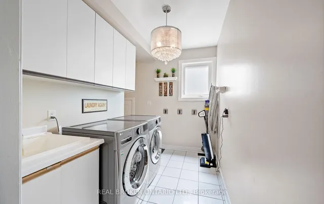 Additional image 29 of 4231 Highgate Cres