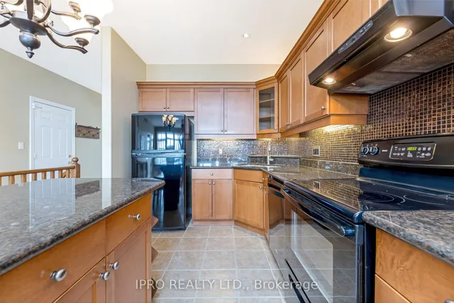 Additional image 5 of 165 Chandos Dr Unit 18