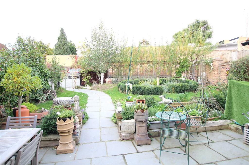 Additional image 8 of Fishpool Street, ST. ALBANS, AL3